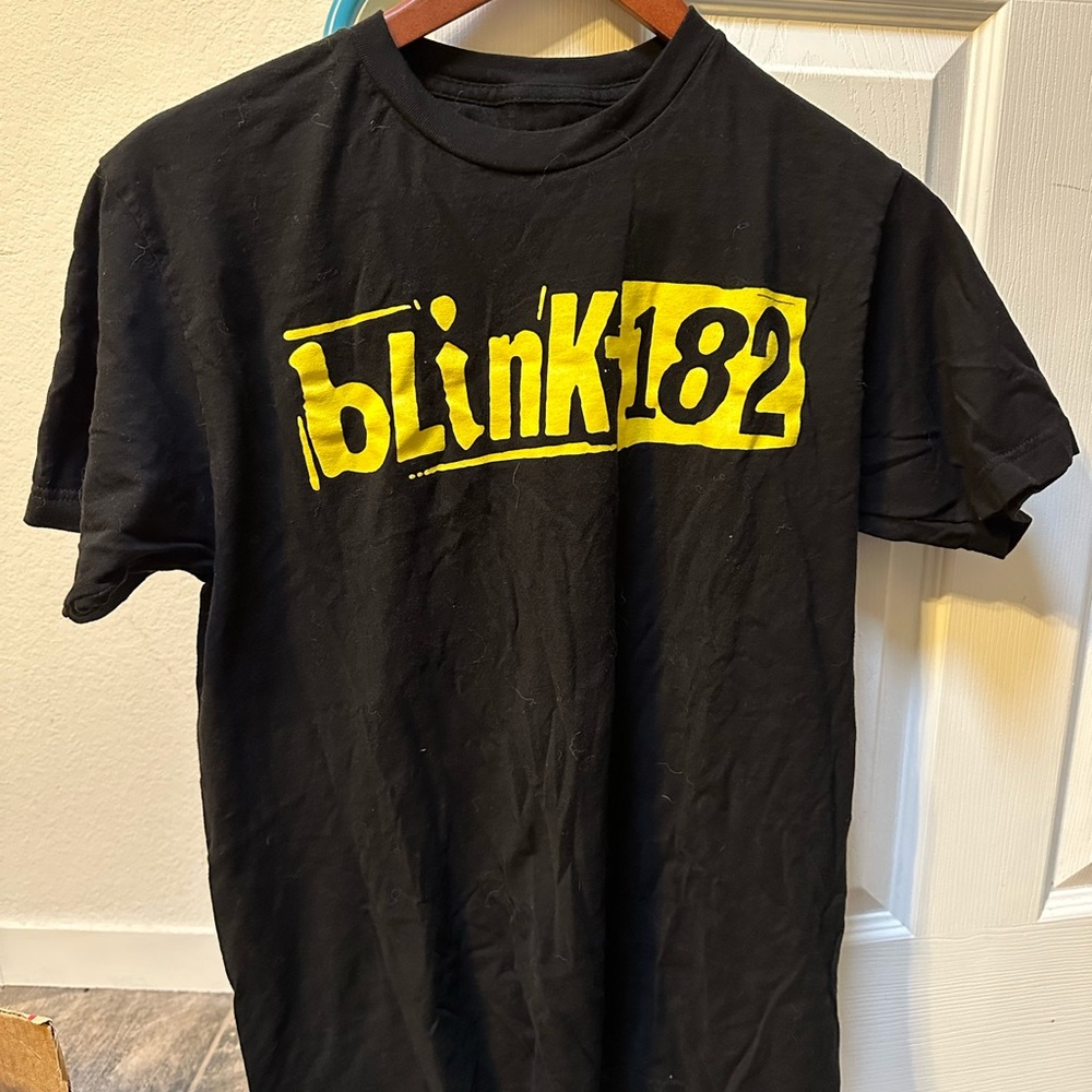 Blink 182 A New Era T Shirt Medium Black